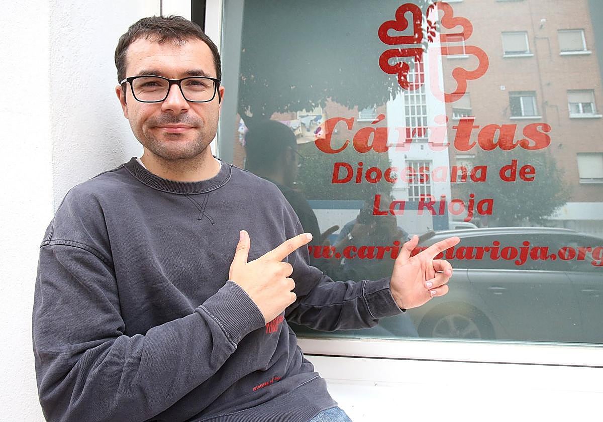 Marcos Montoya es trabajador social de Cáritas Diocesana en La Rioja
