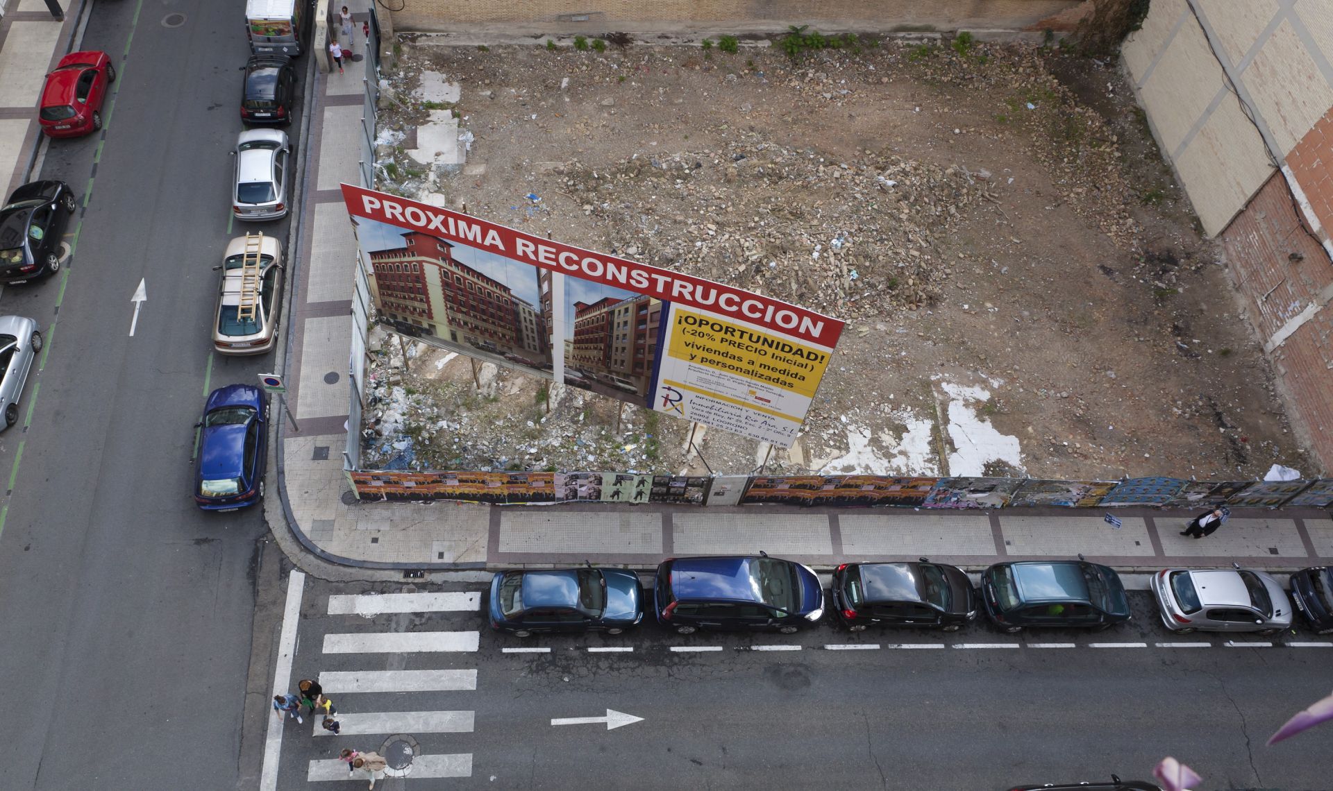 El anuncio de «próxima reconstrucción» que se mantuvo durante los primeros años.