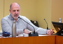 Miguel González de Legarra, en el Parlamento de La Rioja.