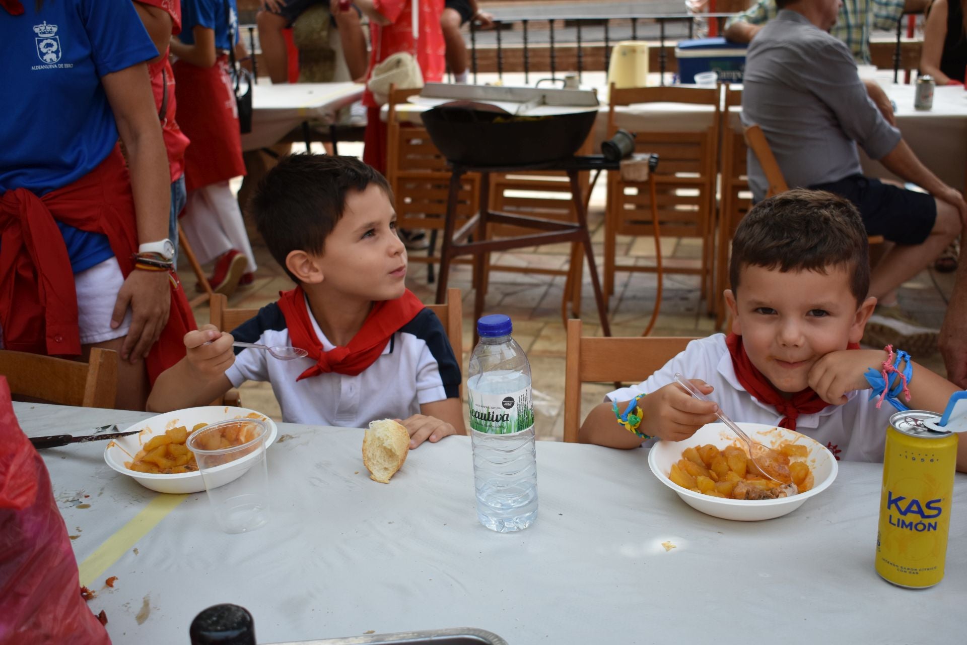 El concurso de calderillos de Aldeanueva reúne a veintidos cuadrillas