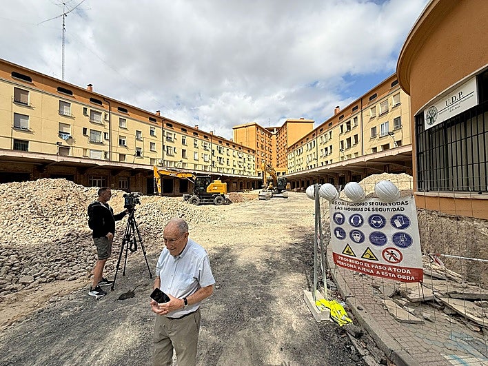 Trabajos en la zona de andenes de la vieja terminal vistos desde la calle Belchite.