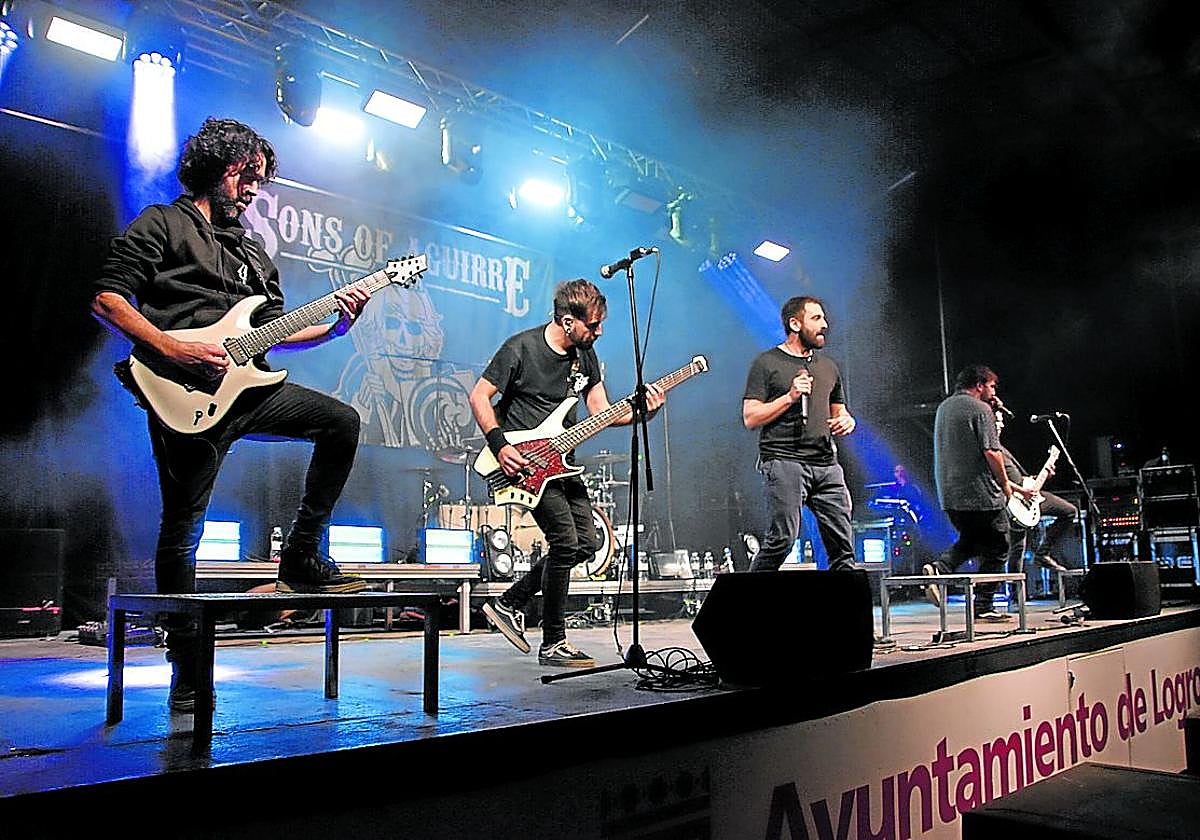 Sons Of Aguirre & Scila en el IIIber Rock celebrado el 29 de marzo en la plaza de toros de Logroño.
