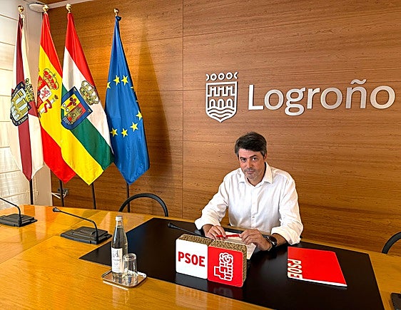 Luis Alonso en la sala de prensa del ayuntamiento