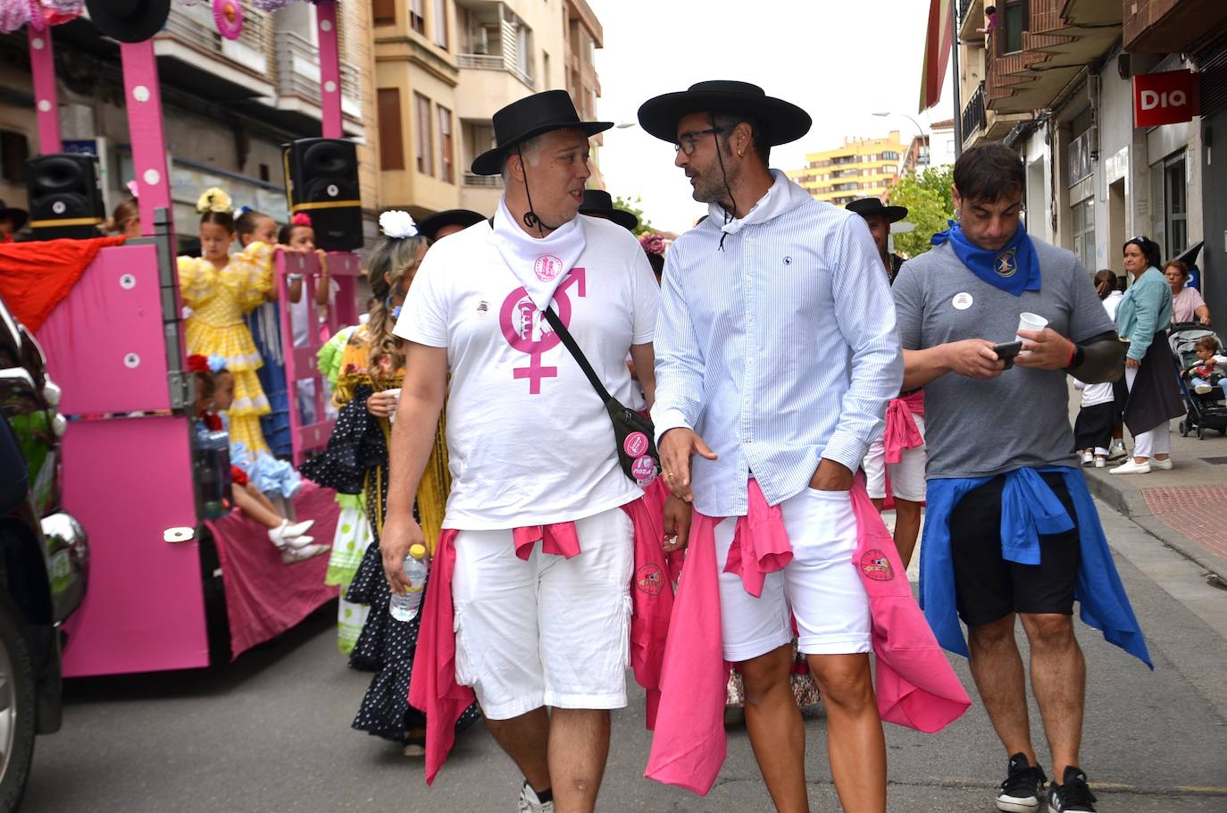 Las imágenes de las degustaciones, brindis y vacas en las fiestas de Calahorra