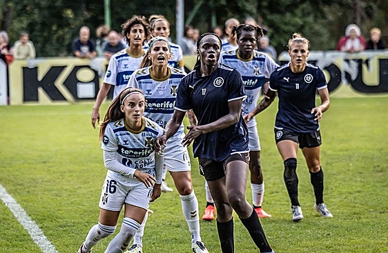 Encuentro del DUX Logroño contra el Tenerife disputado en Anguiano.