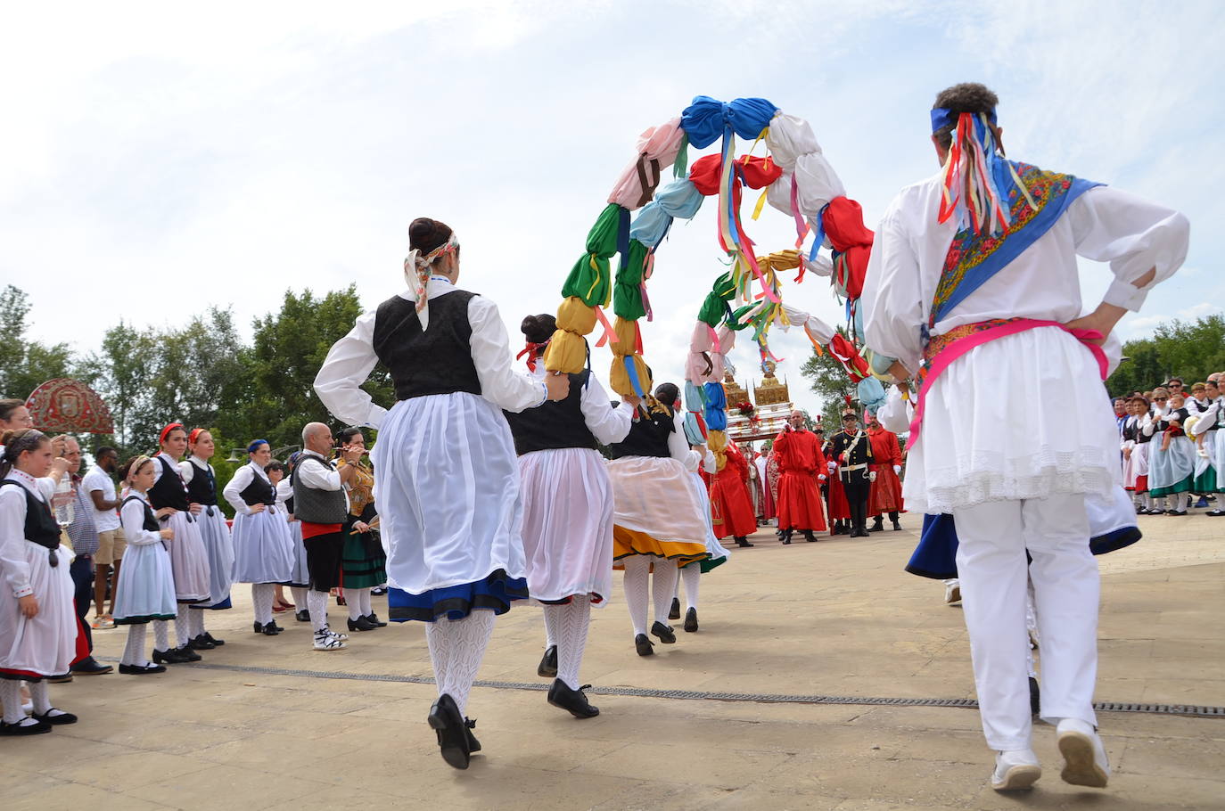Calahorra despide las fiestas con una procesión a sus patronos