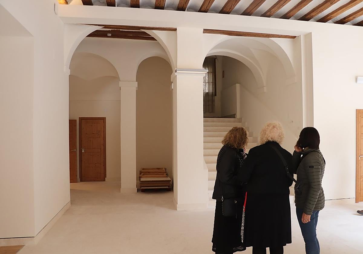 Tras la mejora de la planta baja de la primera fase, estos trabajos definirán espacios para usos turísticos en las tres del convento.