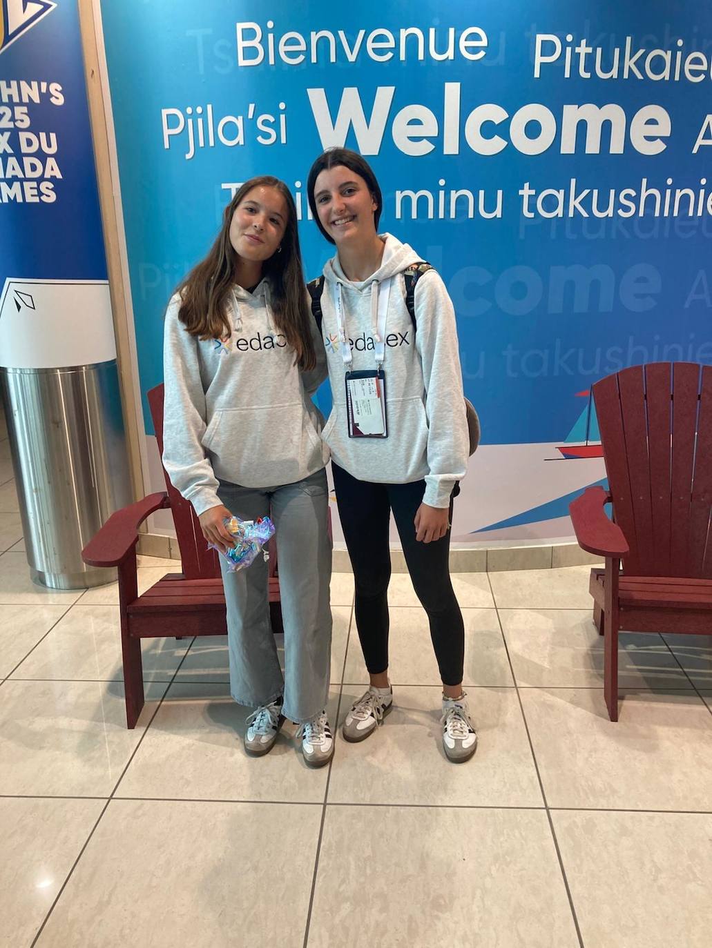 Las imágenes de los jóvenes que estudiarán en Canadá o Europa este año