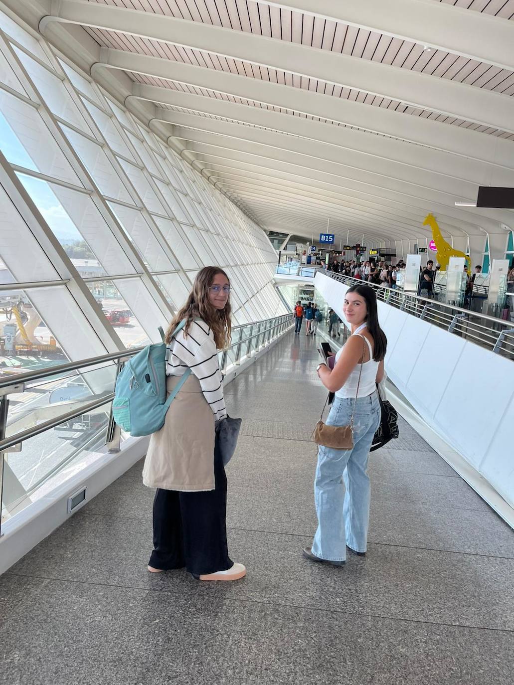 Las imágenes de los jóvenes que estudiarán en Canadá o Europa este año