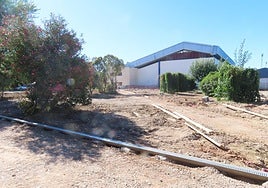 La pista de karts ha sido demolida y ha comenzado a igualarse y urbanizar el terreno resultante.