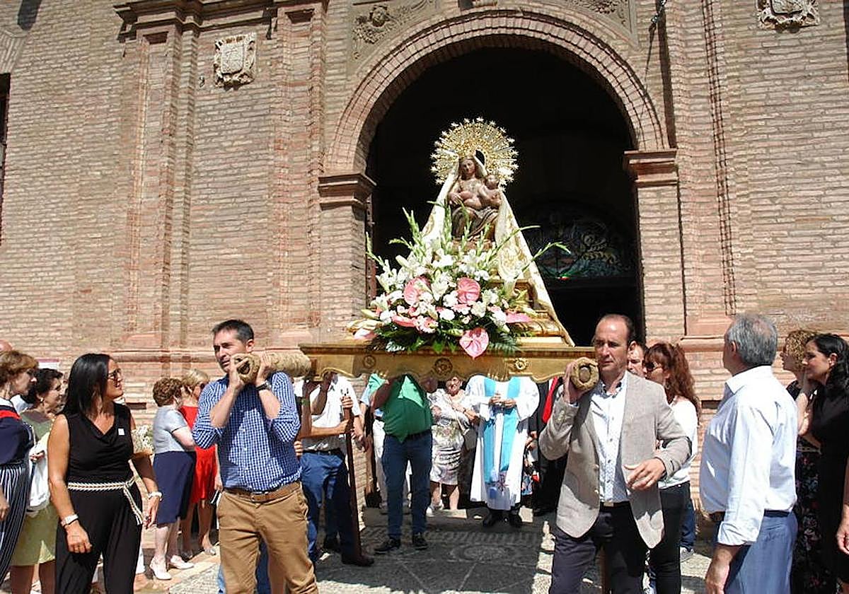 Encierros, nuevas vidrieras y música por la Virgen de los Remedios de Aldeanueva de Ebro