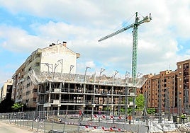 Construcciones de vivienda nueva en dos promociones del barrio de Cascajos en una imagen del pasado mes de mayo.