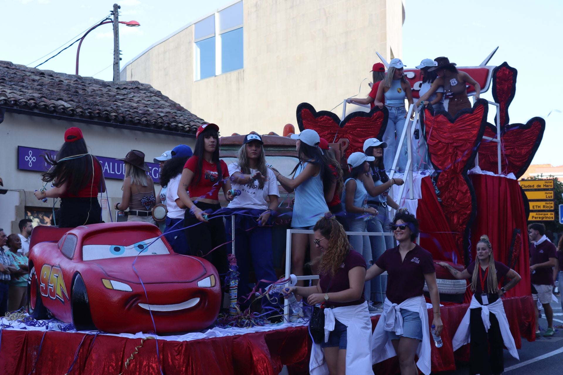 Las imágenes del desfile de carrozas de Haro