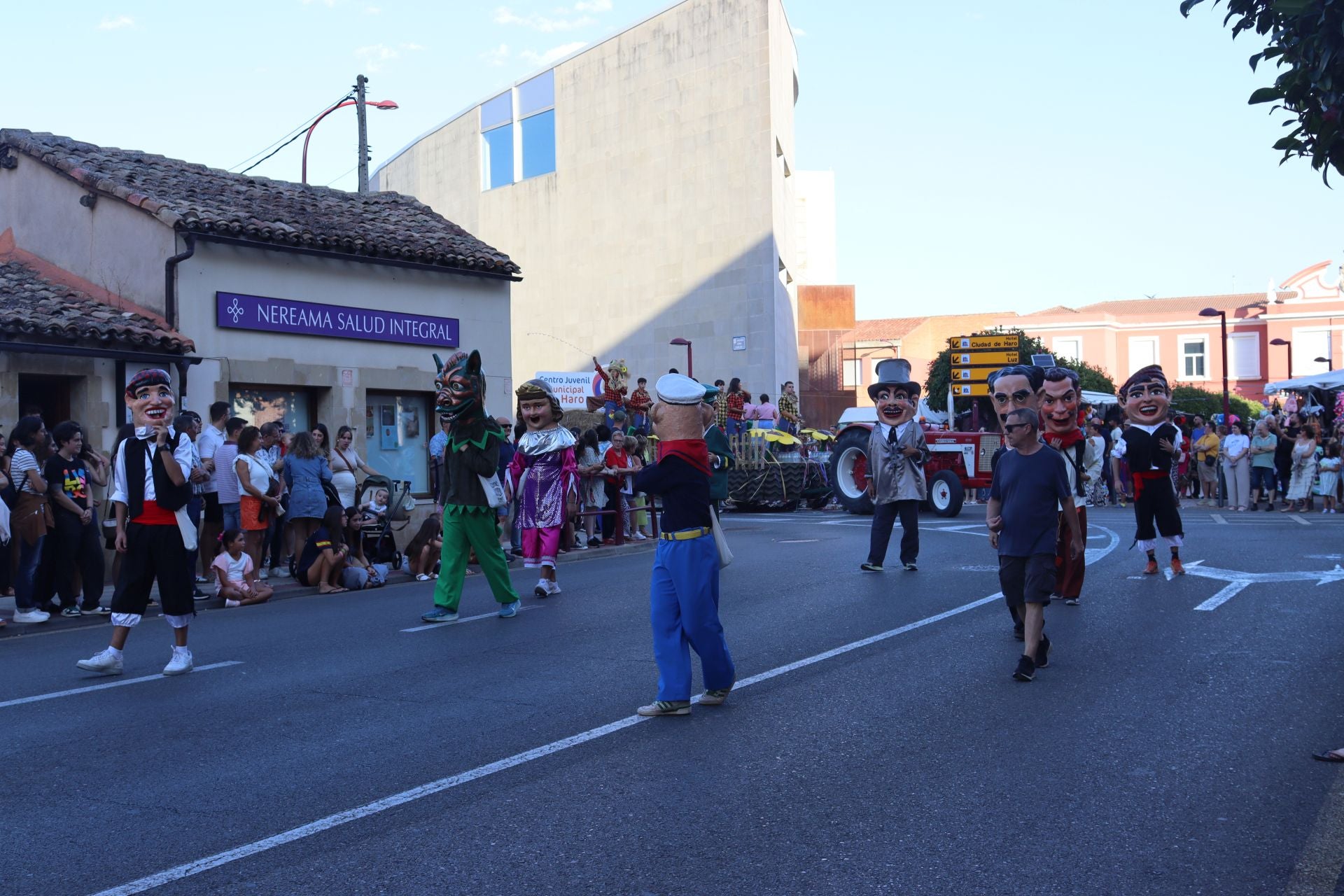 Las imágenes del desfile de carrozas de Haro