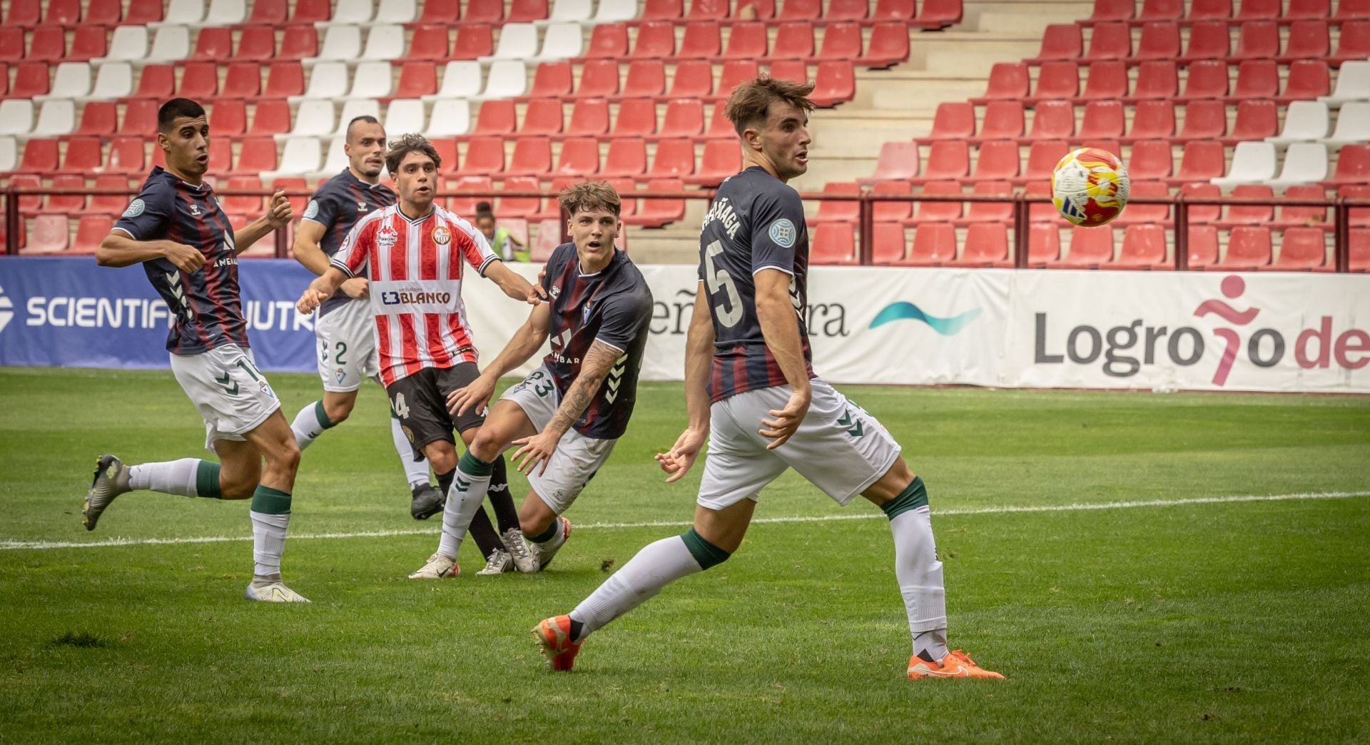 La SDL gana al Eibar en Las Gaunas