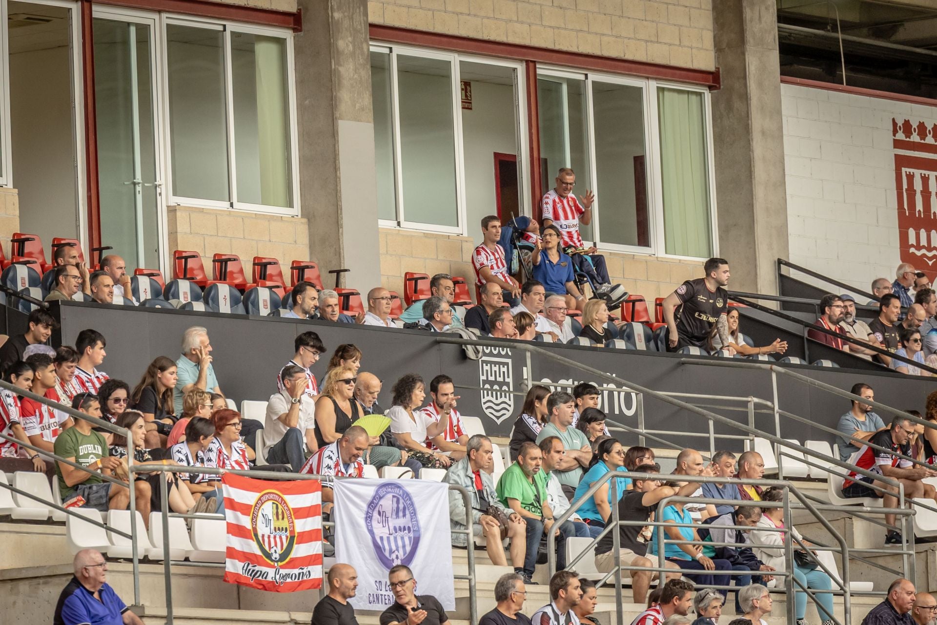 La SDL gana al Eibar en Las Gaunas