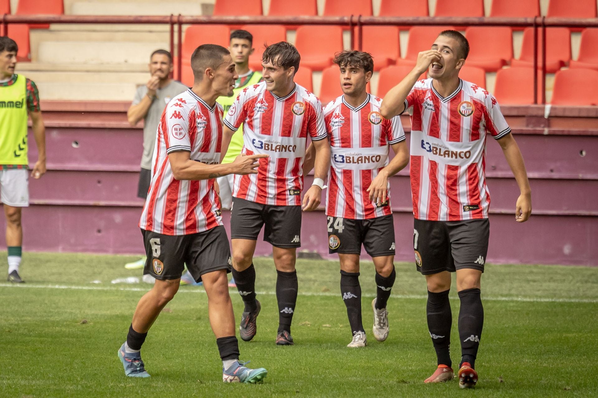 La SDL gana al Eibar en Las Gaunas