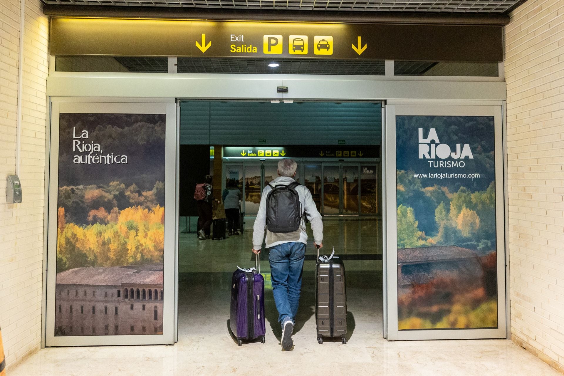 Carteles anunciadores de Turismo en La Rioja