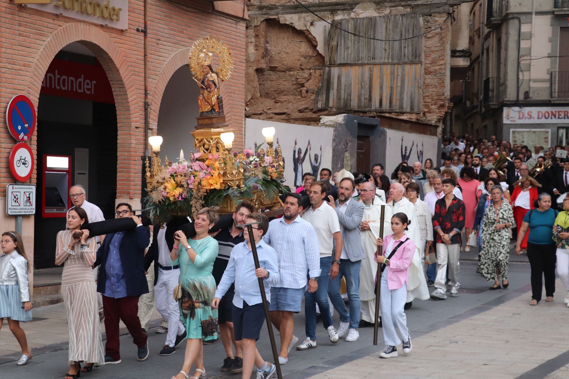 Alfaro celebra a la Virgen del Burgo