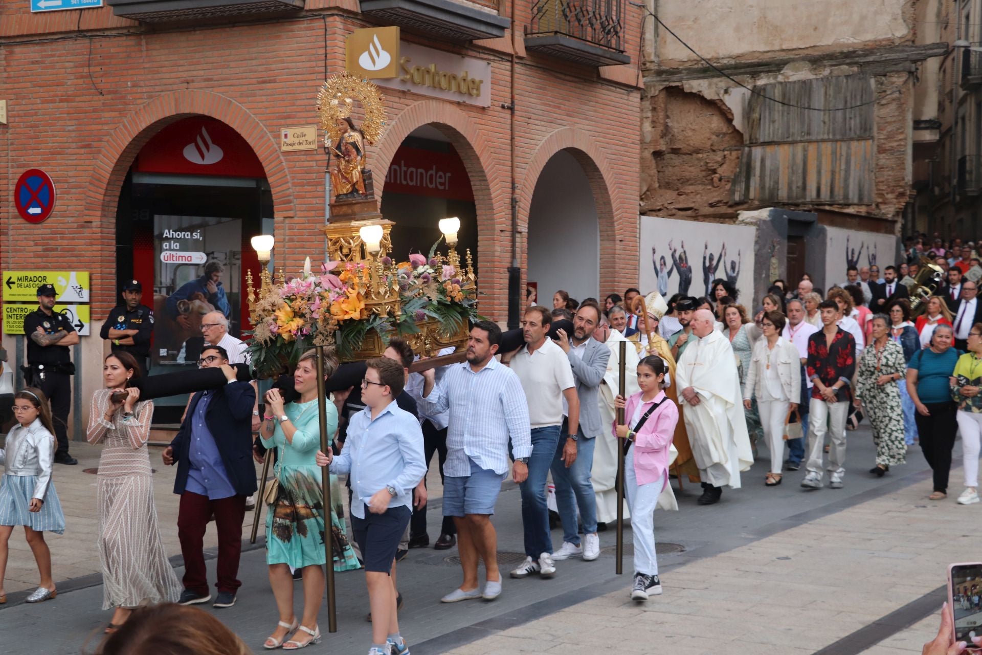 Alfaro celebra a la Virgen del Burgo