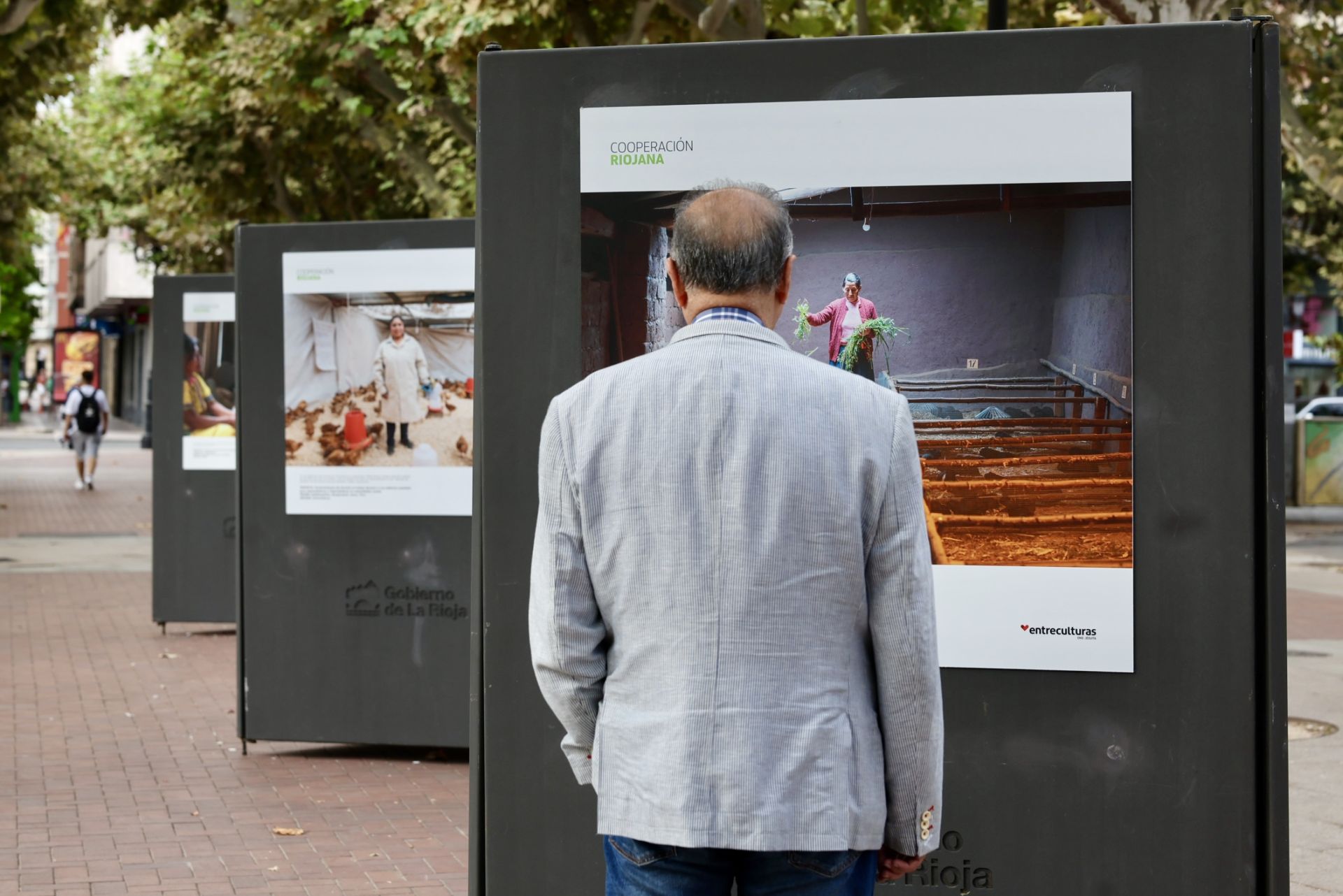 &#039;Cooperación Riojana: un compromiso compartido&#039;, exposición en el Espolón de Logroño