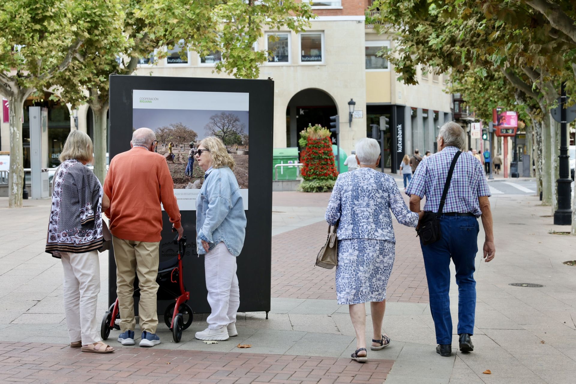 &#039;Cooperación Riojana: un compromiso compartido&#039;, exposición en el Espolón de Logroño