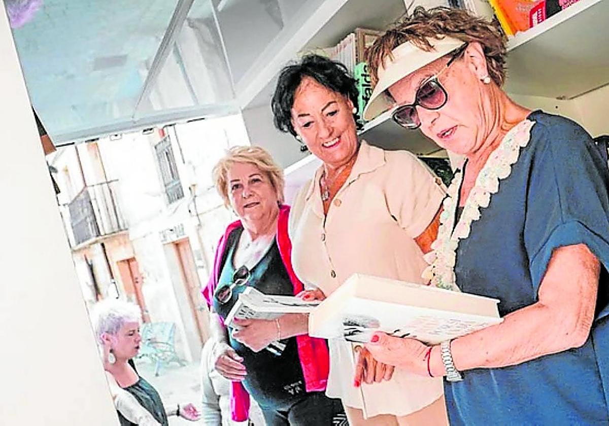 Visita de la biblioteca a San Vicente durante el mes de julio.