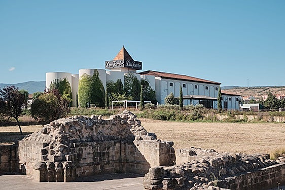 Bodegas Corral: un alto en el Camino