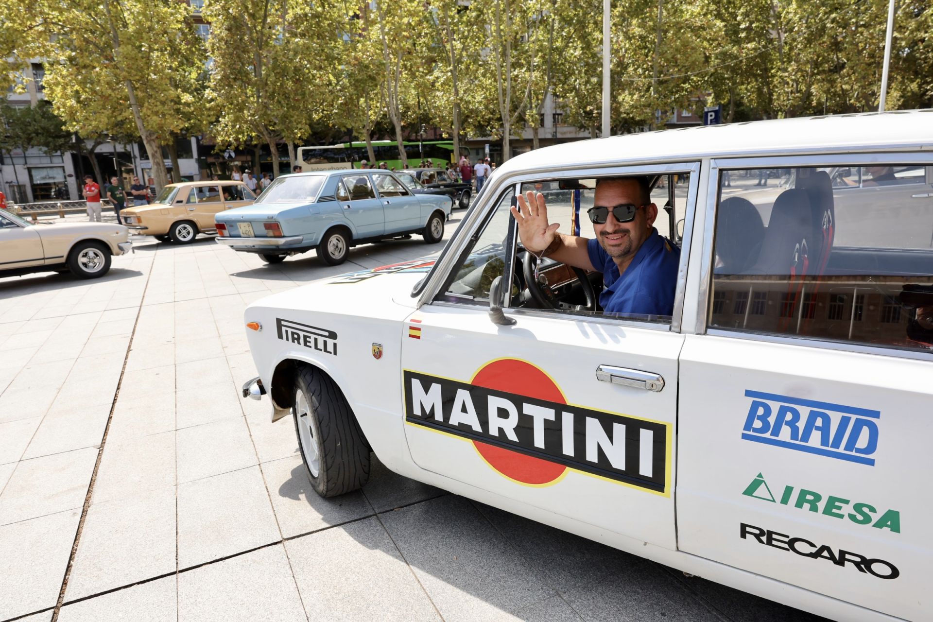 Las imágenes de la concentración de coches Seat de otra época en Logroño
