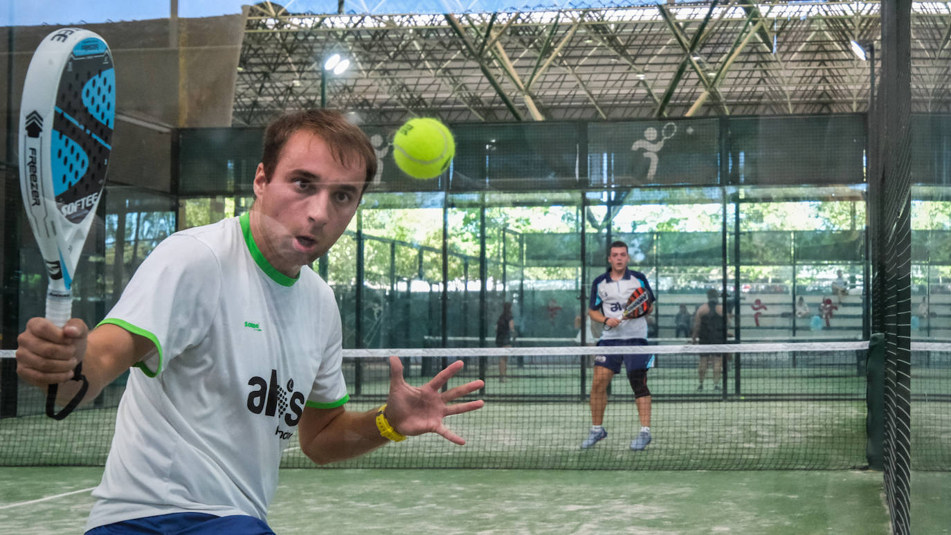 Las imágenes del Torneo La Vendimia de pádel