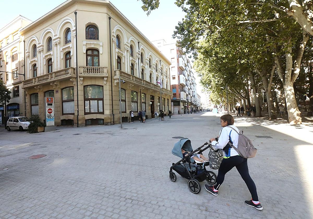 Abierto al tráfico el cruce de las calles Duquesa de la Victoria con Juan XXIII.