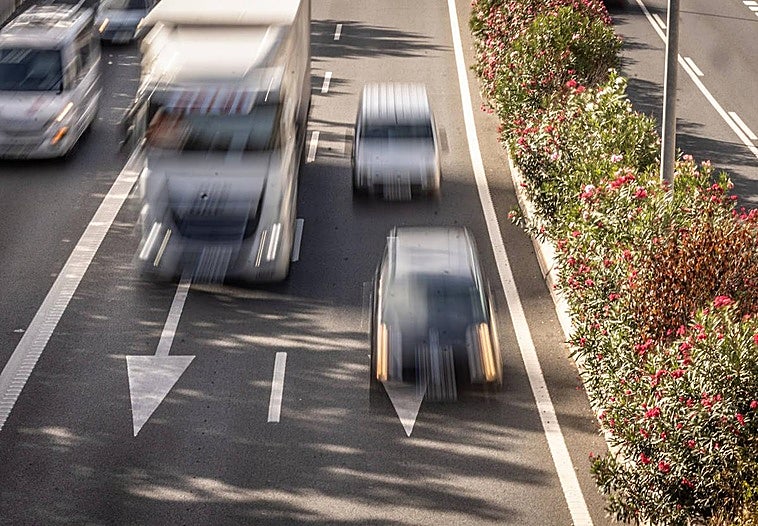 Tráfico en la circunvalación de Logroño.