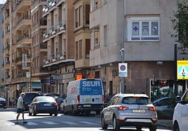 Cámaras de vigilancia, en una farola de la calle Bebricio.