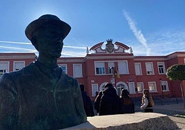 En el IES Manuel Bartolomé Cossío de Haro se puede obtener más información sobre el curso.