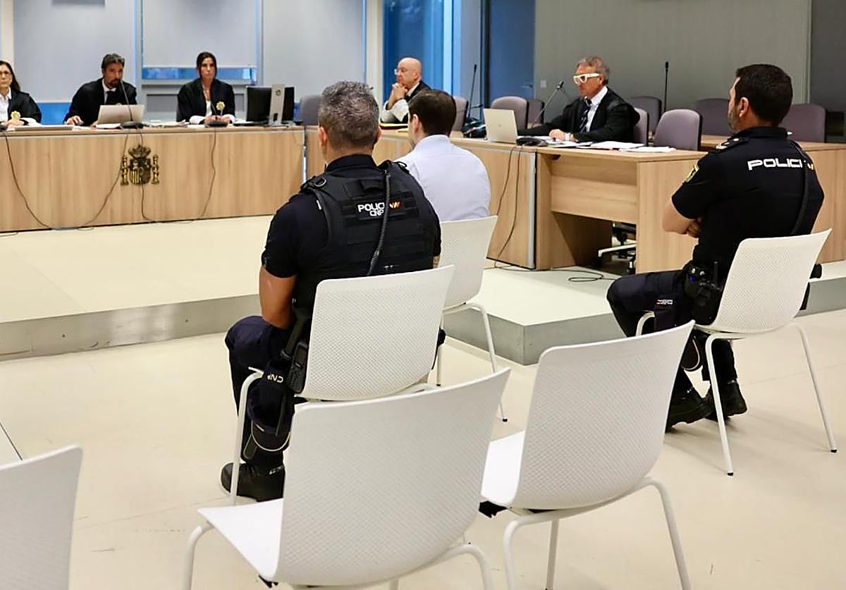 El acusado, este miércoles, en el banquillo en la Audiencia Provincial de La Rioja.