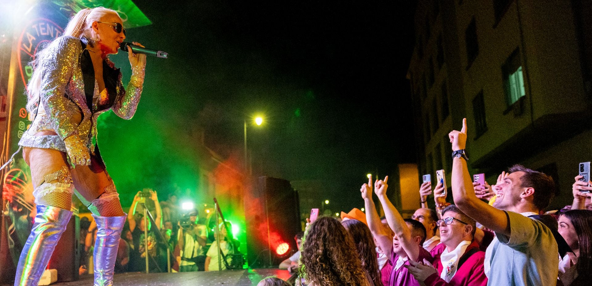 Imagen secundaria 2 - Charangas, degustaciones y, el año pasado, Leticia Sabater, en los barrios.