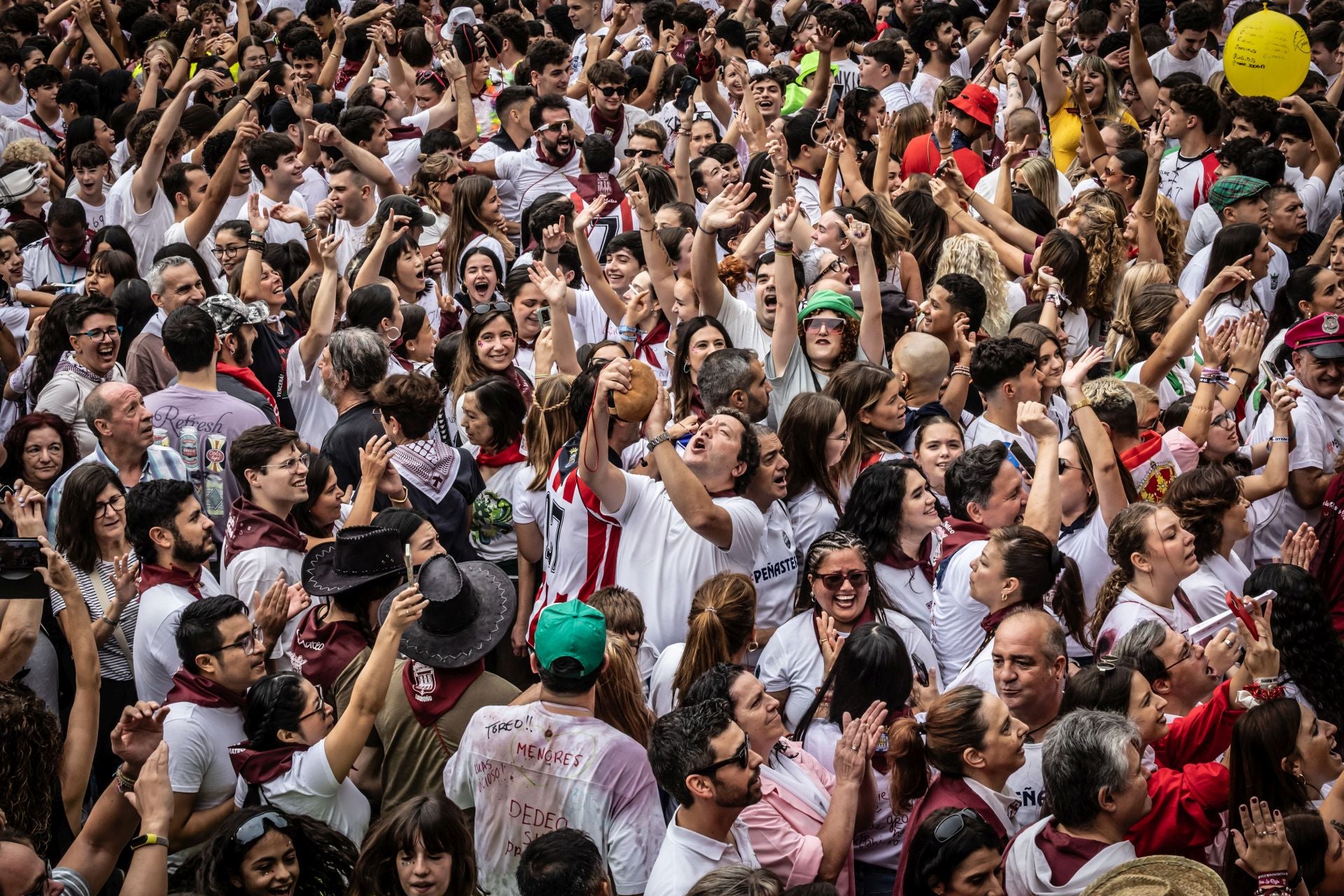 Las imágenes del cohete de San Mateo de Logroño desde la plaza del Ayuntamiento