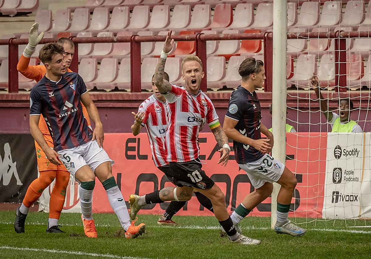 Sergio Gil, capitán de la SDL y autor de uno de los goles el pasado año ante el Alavés.