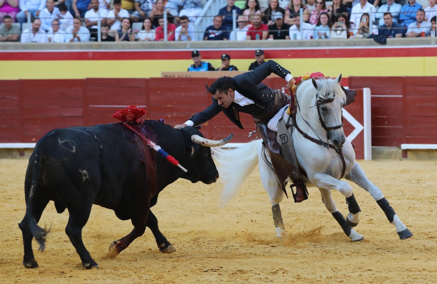 Increible pero cierto: primer paseíllo de Diego Ventura en San Mateo tras 27 años de alternativa.