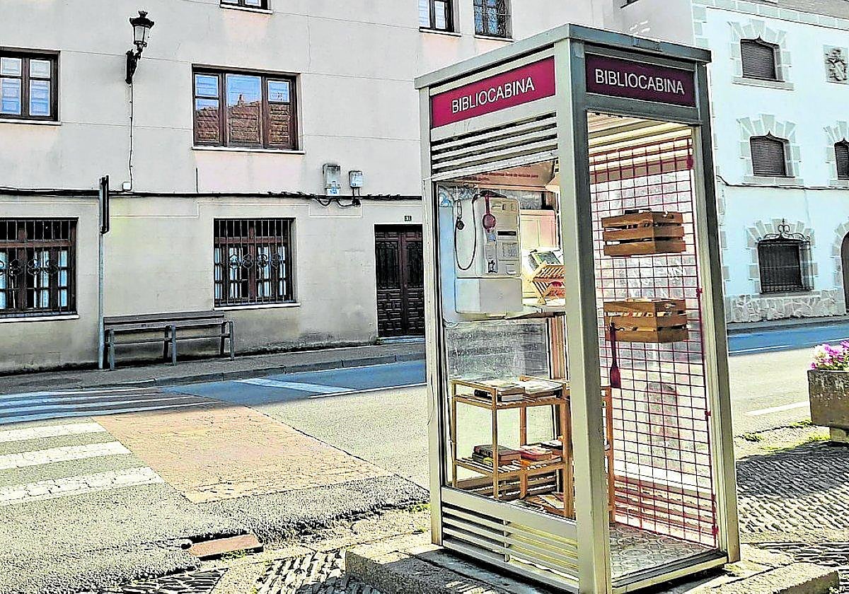 La 'bibliocabina', adaptada para albergar su nuevo uso.