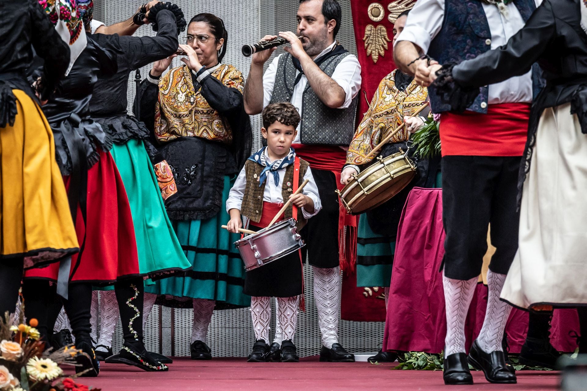 Las imágenes del acto del pisado de la uva