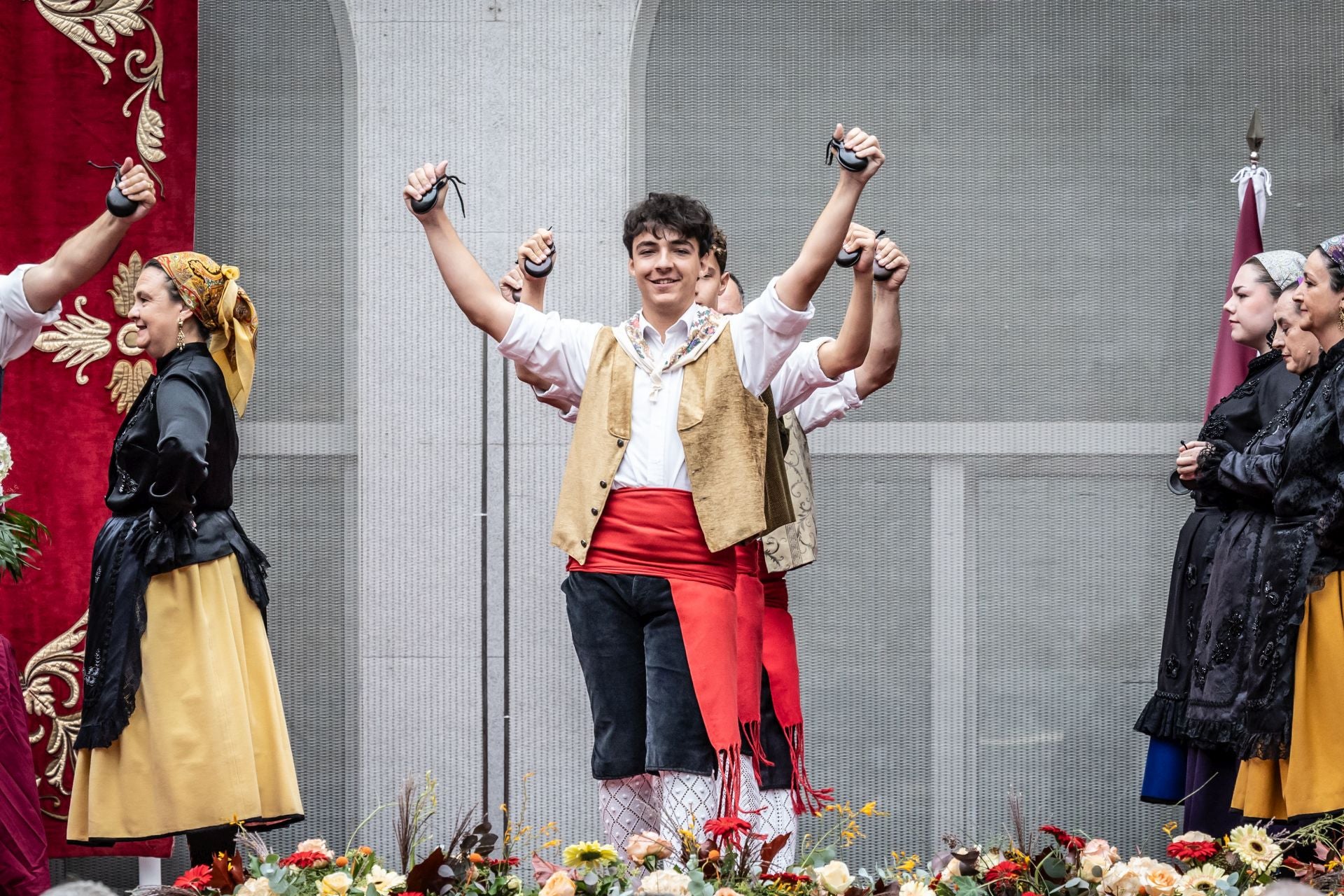 Las imágenes del acto del pisado de la uva