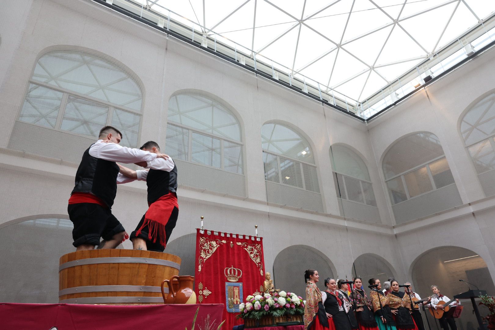 Pisado de la Uva en el Sagasta.