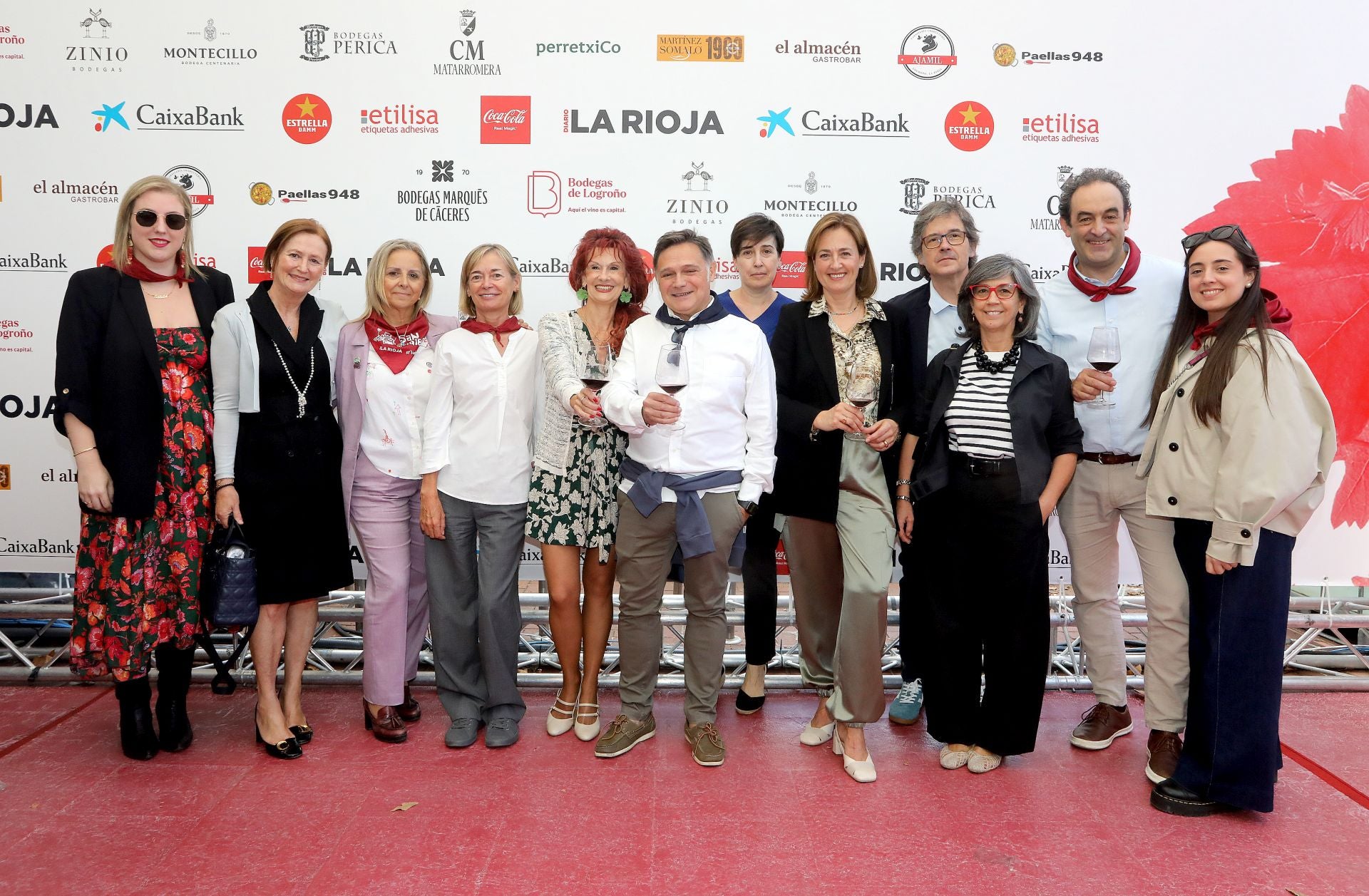 Colaboradores y personal de Diario LA RIOJA: Estela López, Silvia Sastre, María José Zapata, Teresa Cobo (directora), María José Marrodán, Manuel Romero, María José Pérez, Angelines González, Bernardo Sánchez, Teresa Rodríguez, Fernando Sáenz Duarte y María Aguirre. 