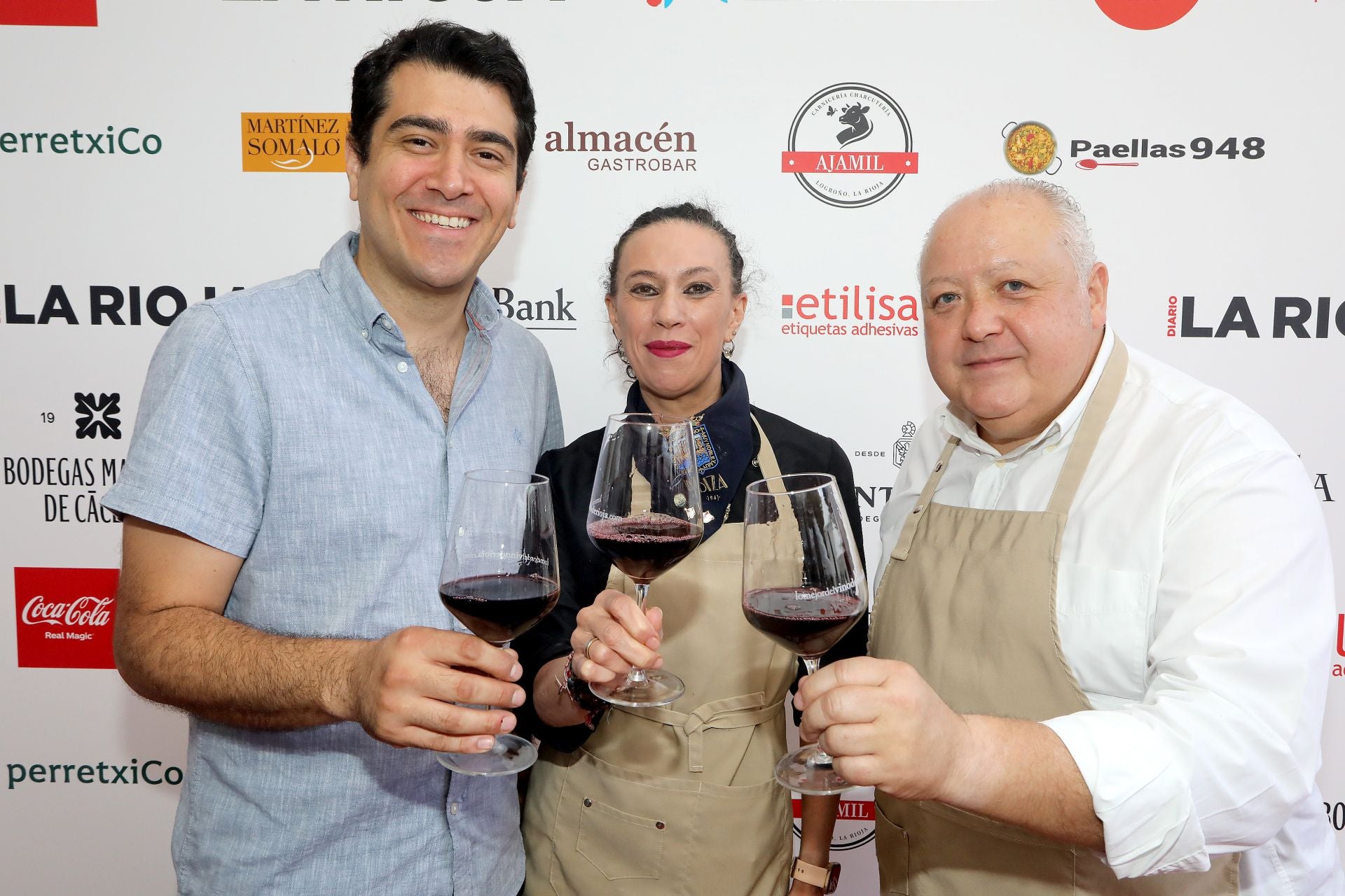 Ernesto Fato, Silvia Gil y Paco Moreno, del restaurante El Almacén Gastrobar, que ofreció en la Terraza de ayer la degustación. 