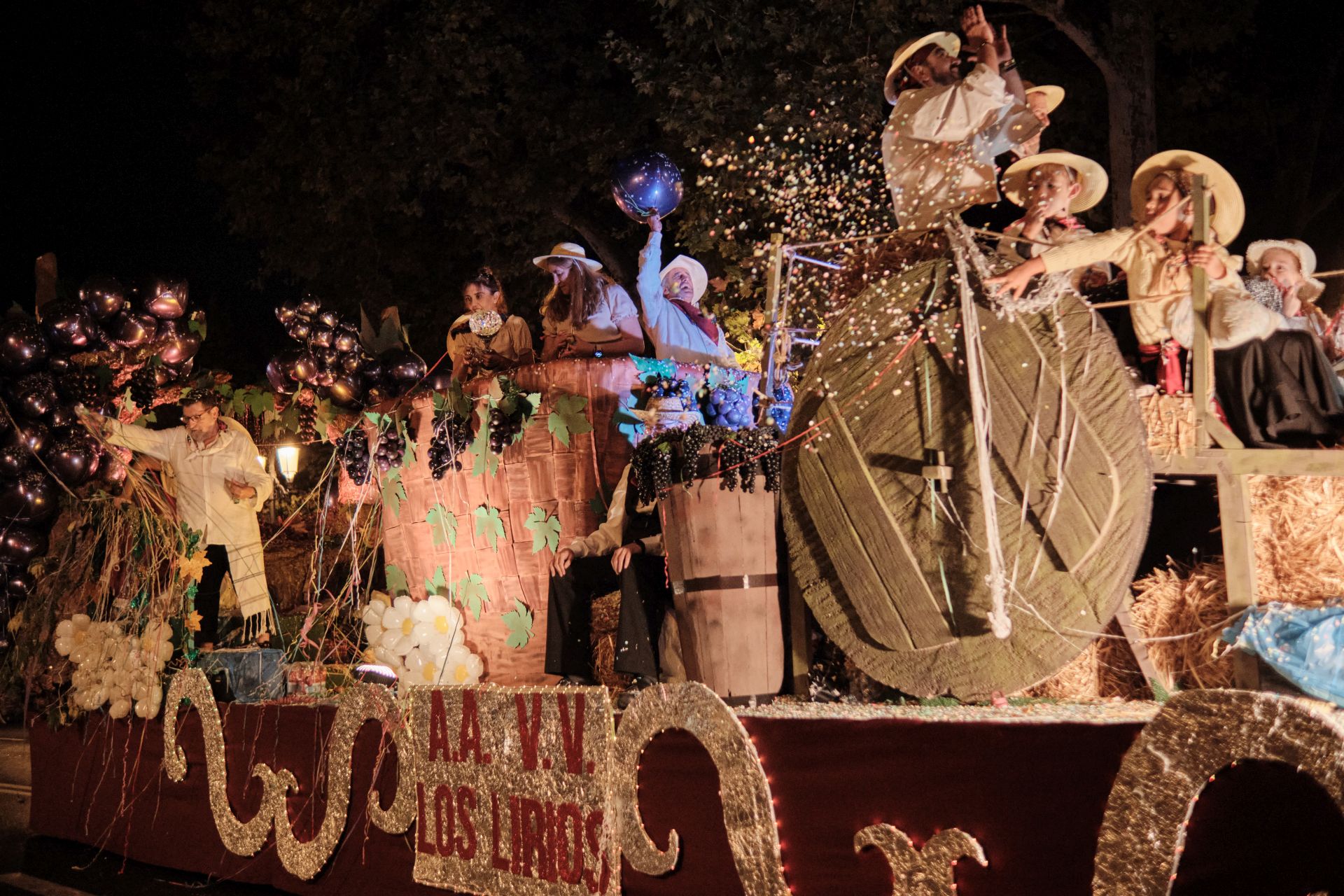El desfile de carrozas por Logroño