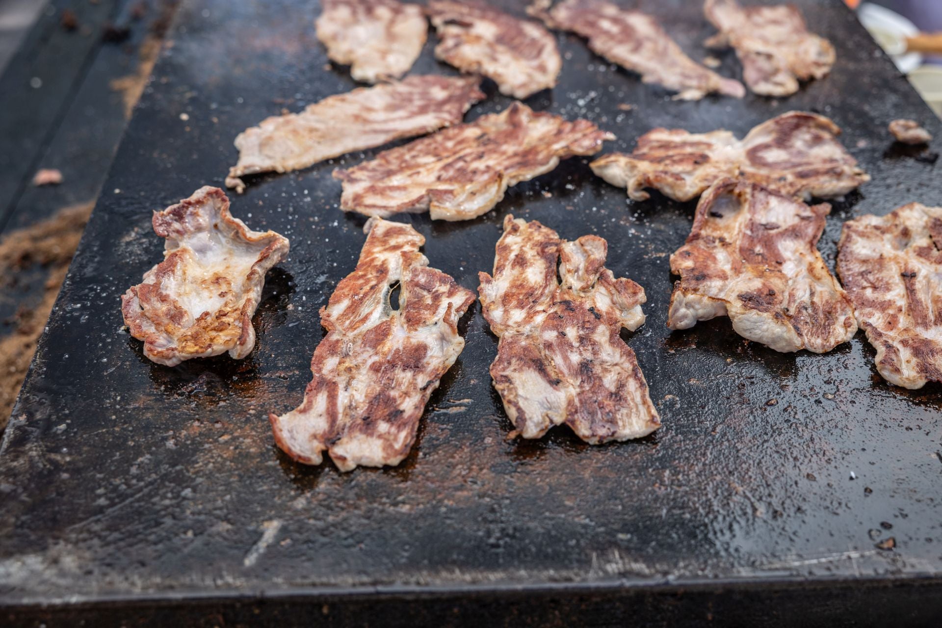 Mañana de degustaciones, música y gigantes y cabezudos en San Mateo