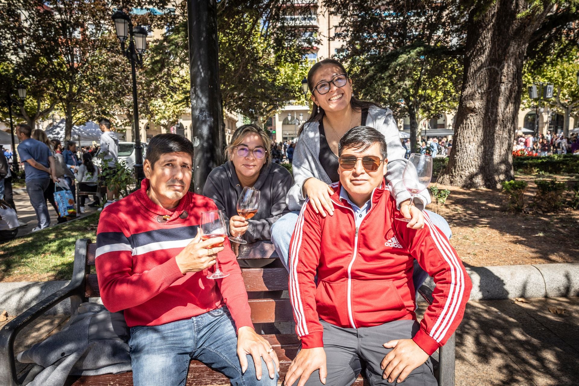 Mañana de degustaciones, música y gigantes y cabezudos en San Mateo