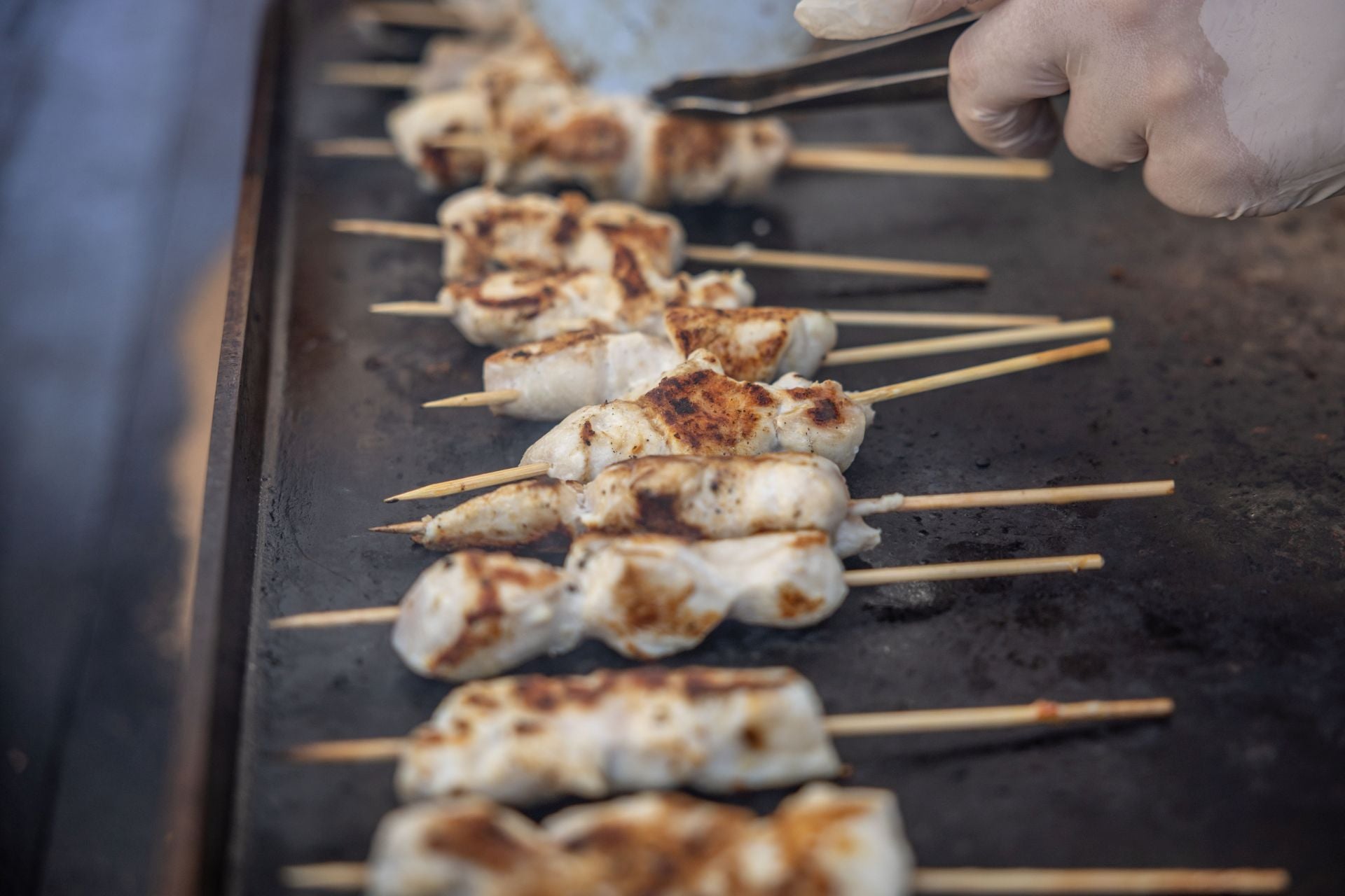 Mañana de degustaciones, música y gigantes y cabezudos en San Mateo