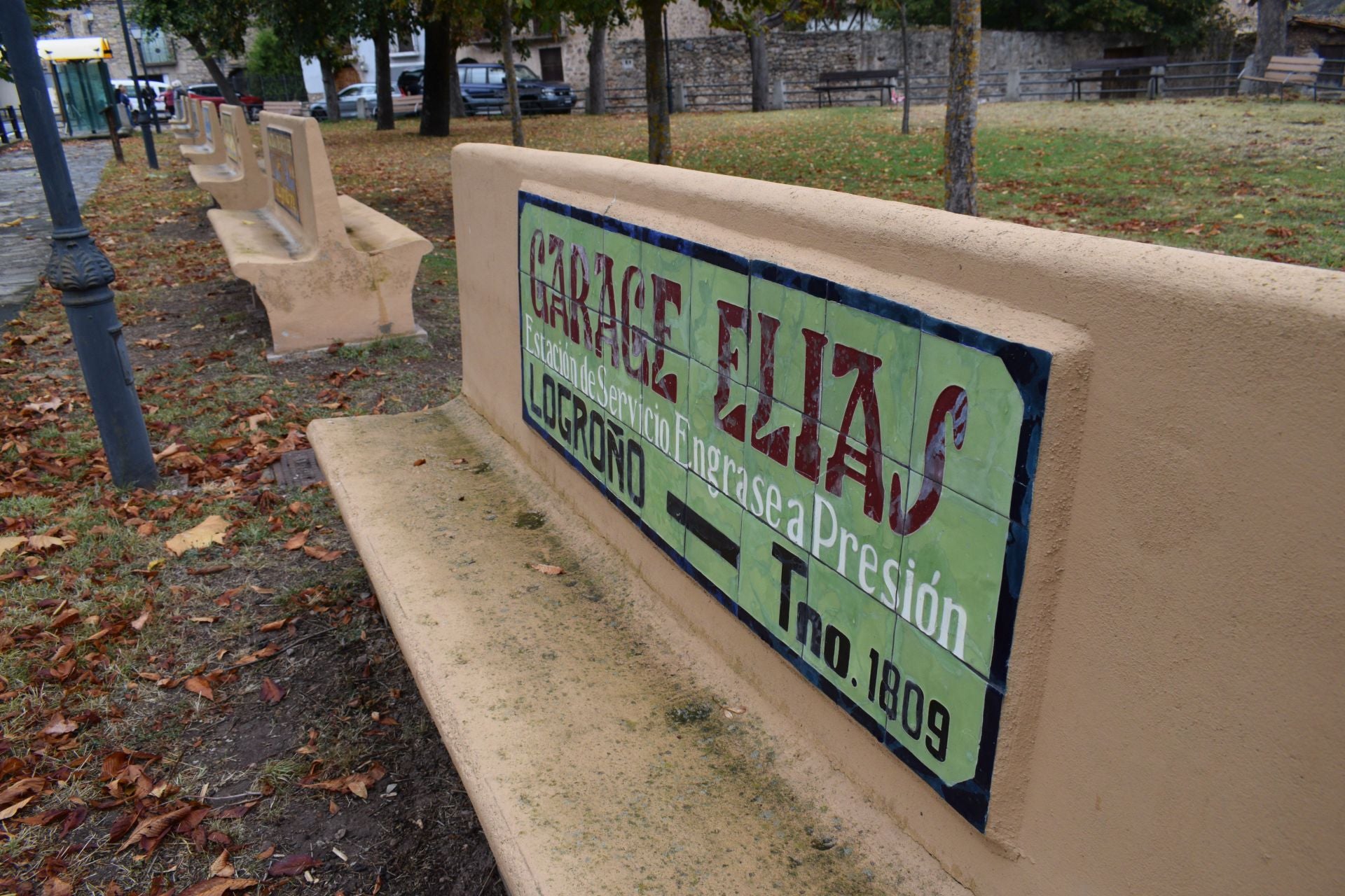 Los emblemáticos bancos de Pradillo, Bien de Interés Cultural